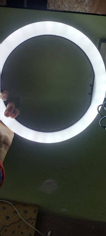 brand new ring light with Paul & mobile holder 7