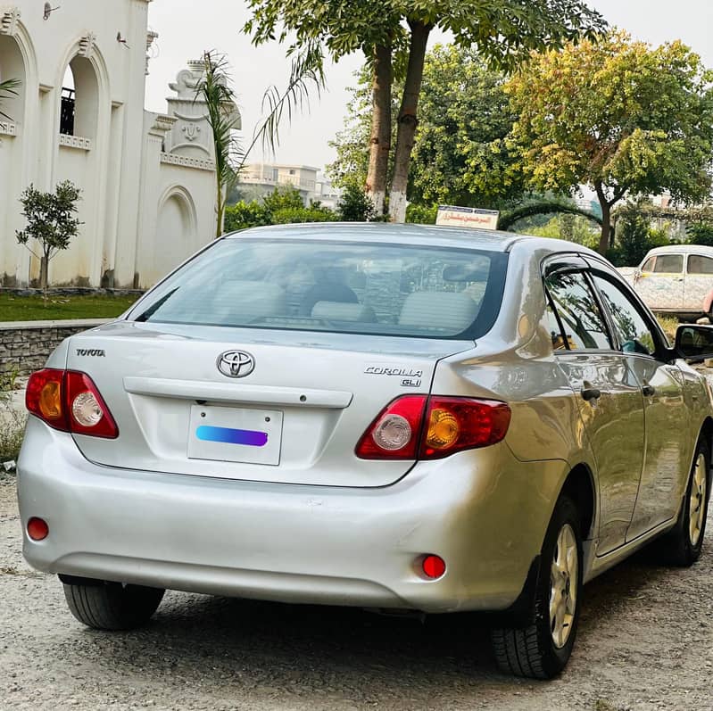 Toyota Corolla GLI (2009) model 1