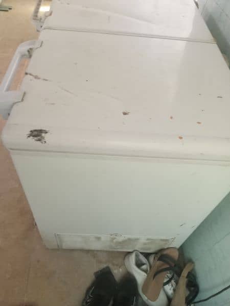 iam selling my freezer 2