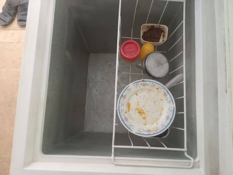 iam selling my freezer 3