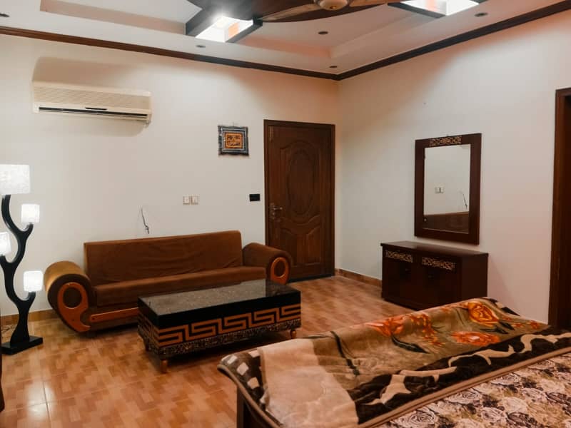 1 Kanal Fully Furnished Portion Available For Short And Long Stay. 8