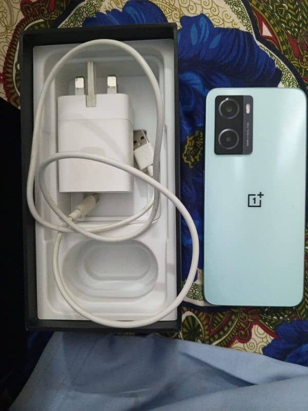 N 20 OnePlus  4+4 8 gb 128 50 mega pixel camera 5000 mah battery 0