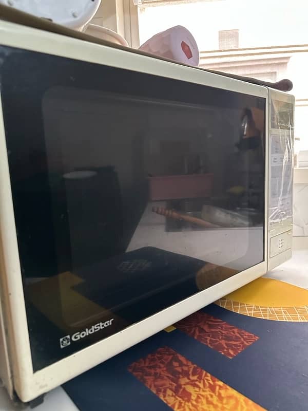 microwave Goldstar 28 litres 1