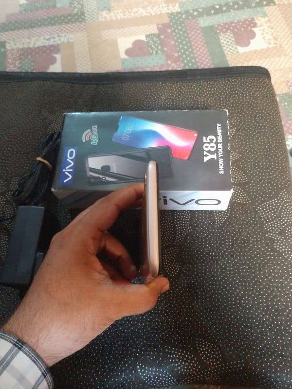 vivo y85 white pin dot for sale 2