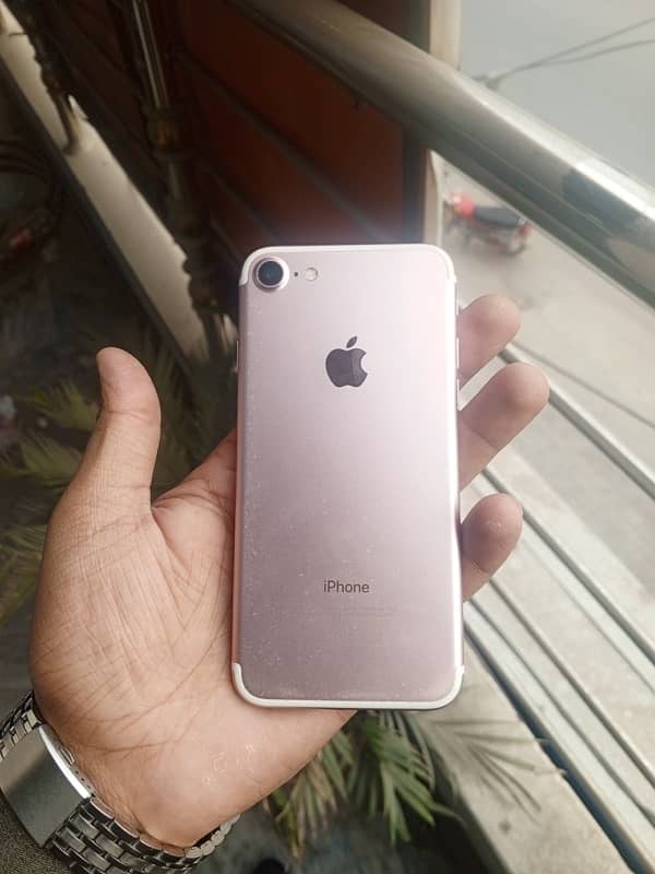 iPhone 7 number 03705812077 1