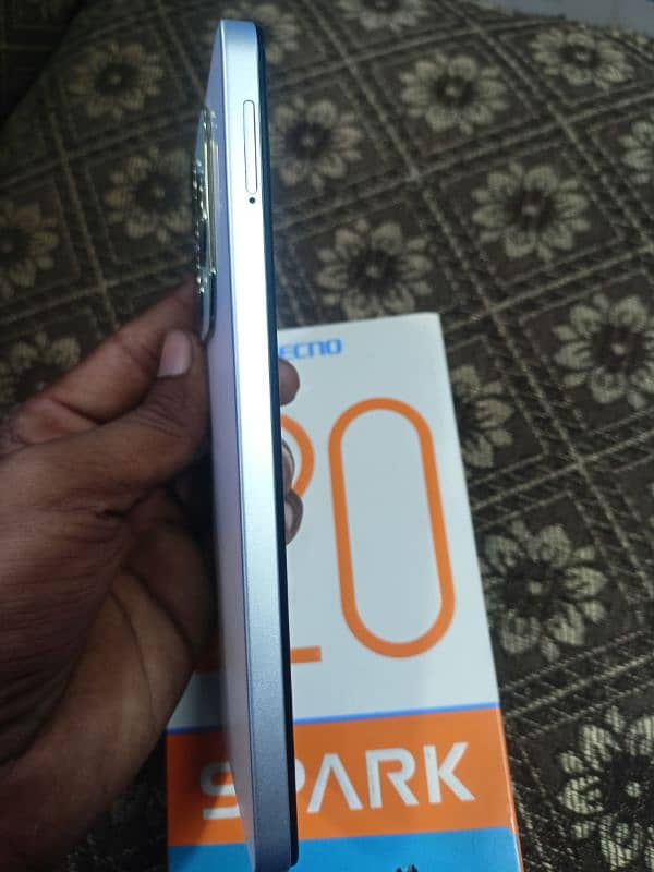 Tecno spark 20 2