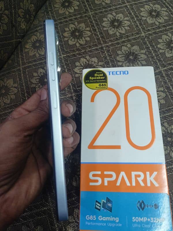 Tecno spark 20 3