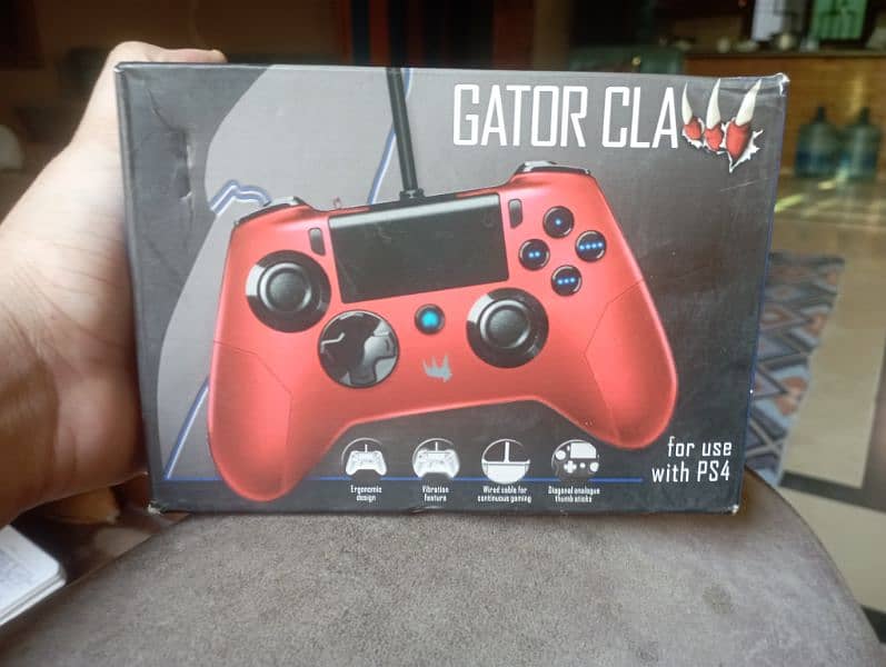 gator claw  PS4 / controller 0