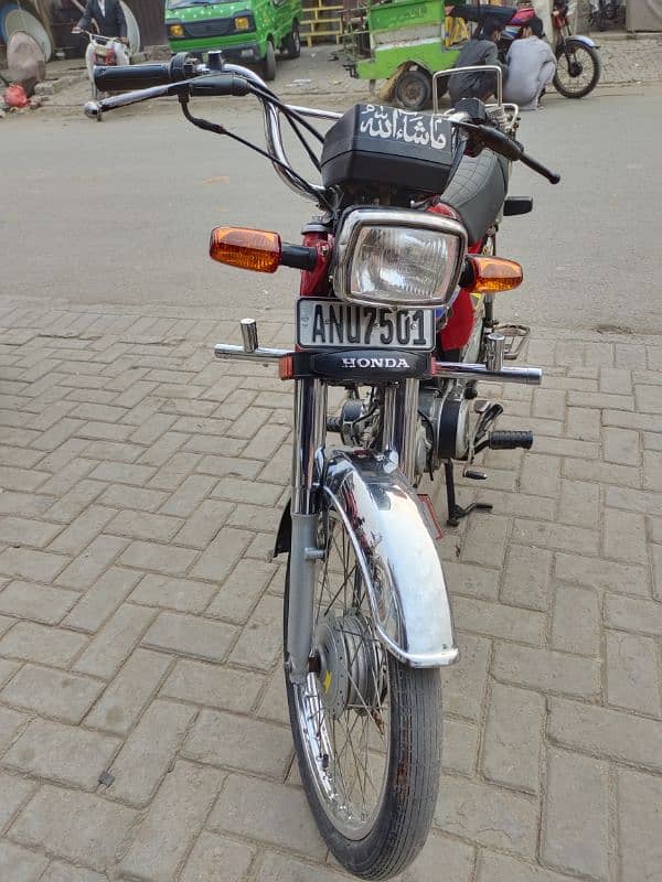 Honda 70 for sale urgent only 110000 2