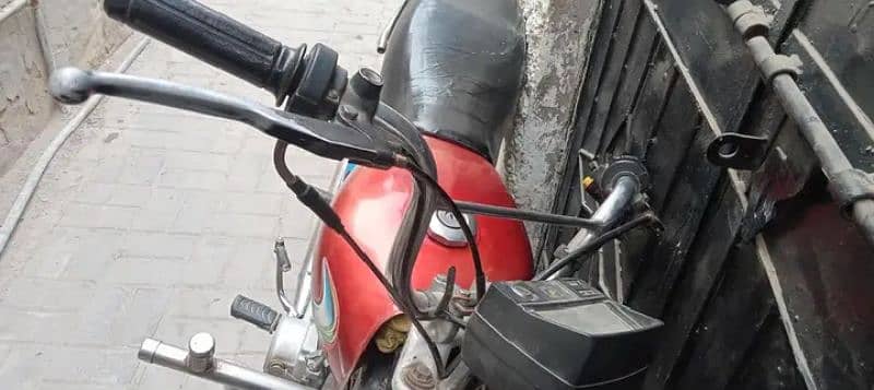 bike ka engine abhi ta  Nahin khula all okay hai just bye and drive 8