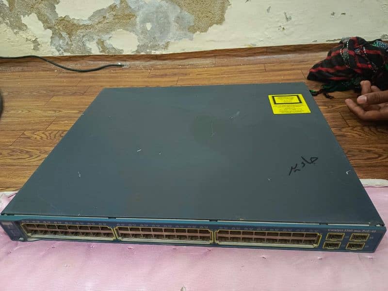 Cisco 3560 Catalyst POE 48 ports 1