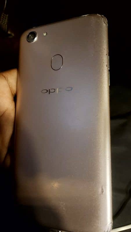 oppo  F5  4  64    glass brek   and cemra off 0