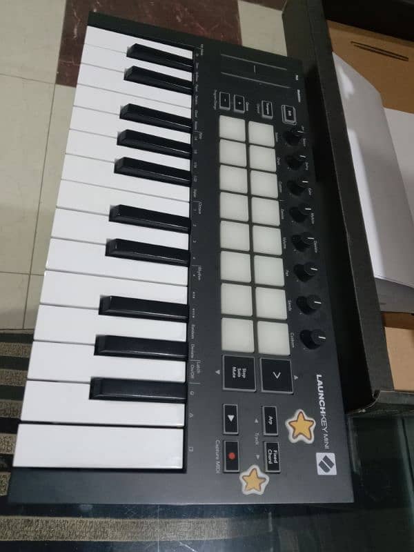 25 MK3 Novation Launchkey mini 2