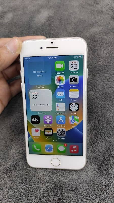 iphone 8 64 GB non PTA factory unlocked 2