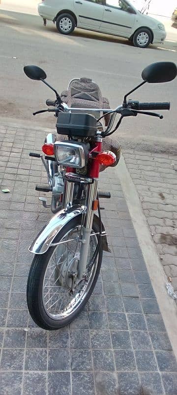 Honda CG 125 Bike - Red 3