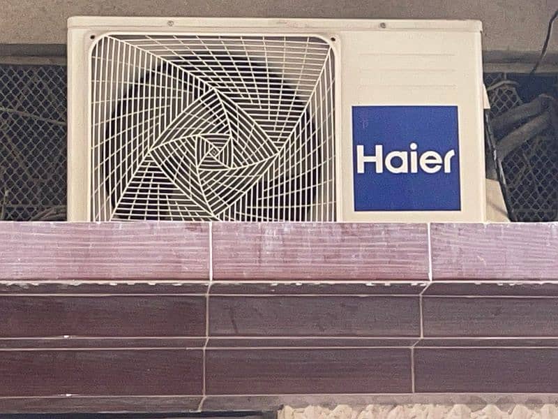 Haier 1 ton DC Inverter (Urgent Sell) 5