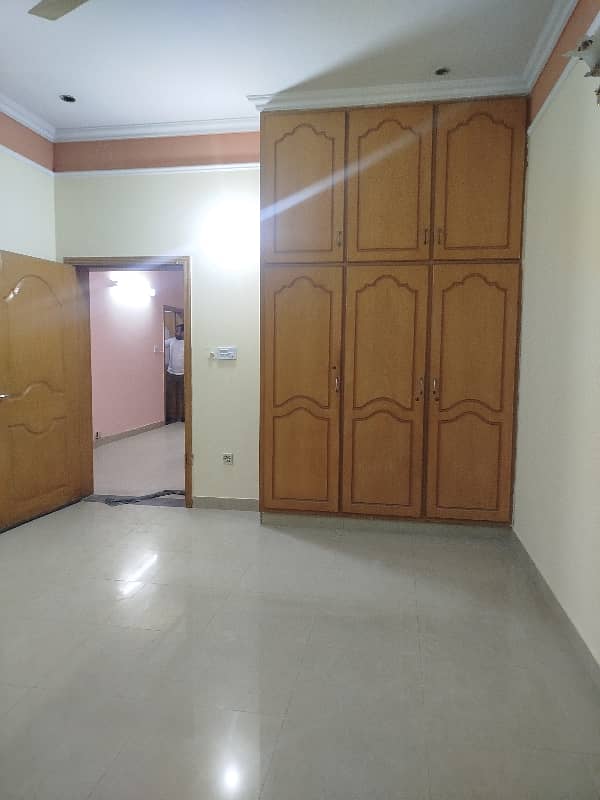 12 MARLA LOWER PORTION FOR RENT IN JOHAR TOWN LAHORE 4