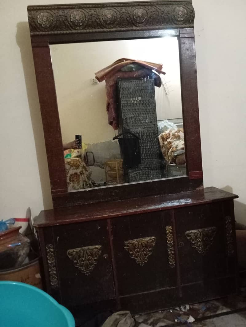 dressing table bilkul oky hai 1