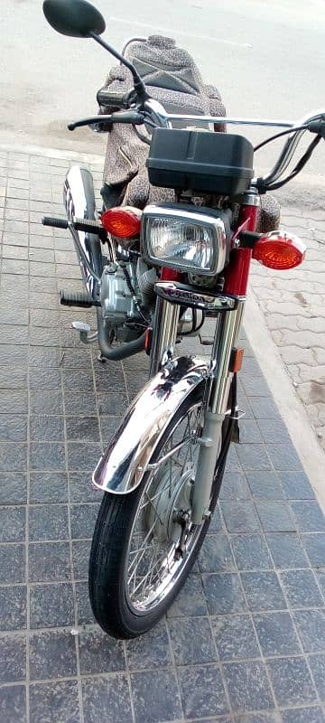 Motorcycle Honda CG 125 bike Red 1