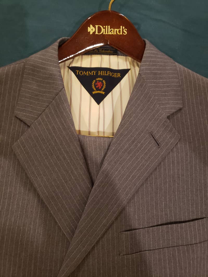 42 Regular - Tommy Hilfiger Grey with Stripe Suit 1