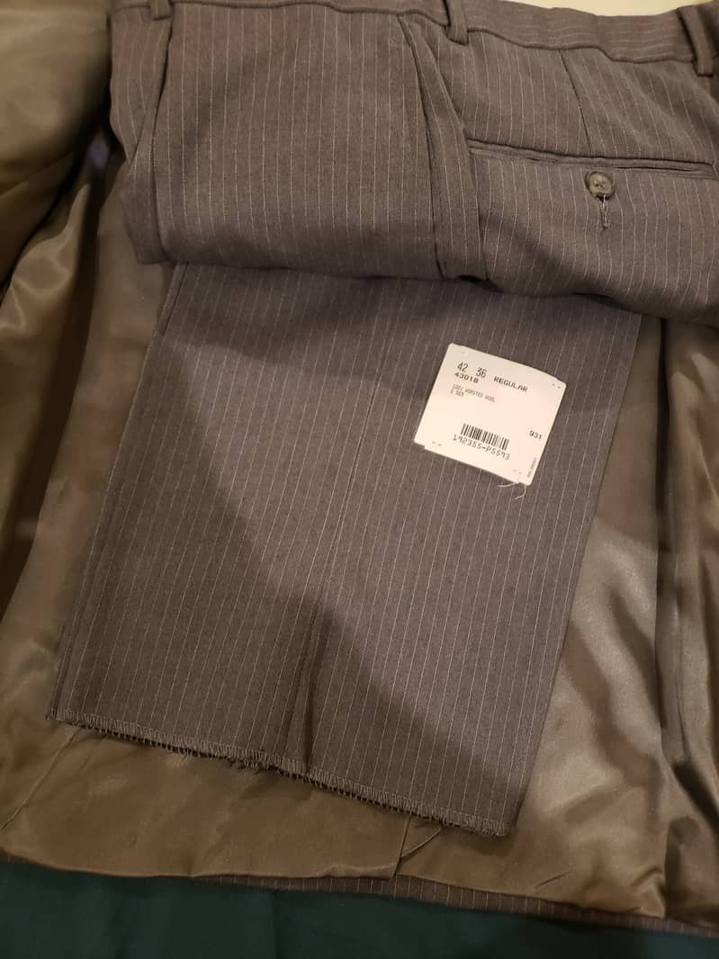 42 Regular - Tommy Hilfiger Grey with Stripe Suit 3