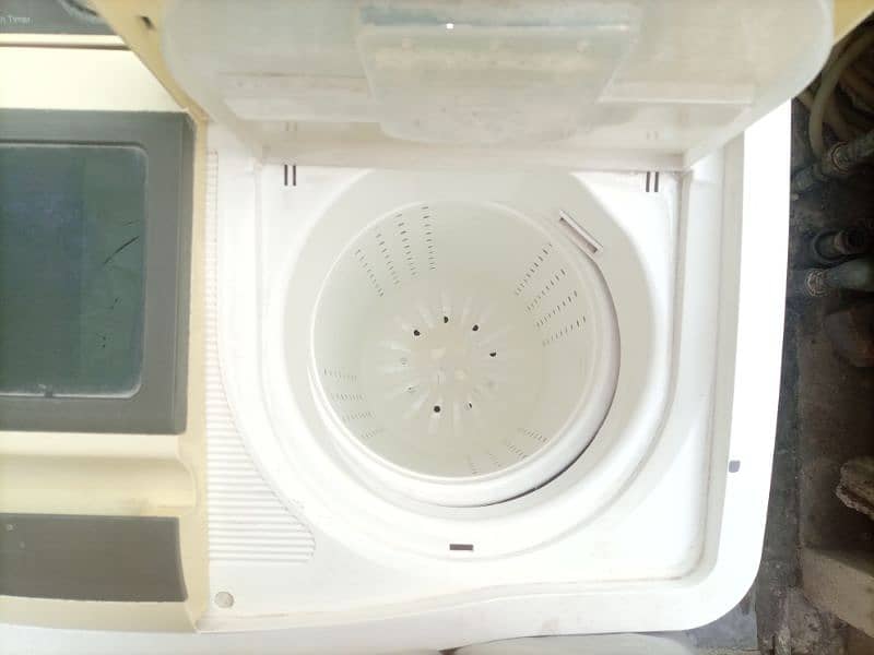 Kenwood Washing Machine in 100% condition 3