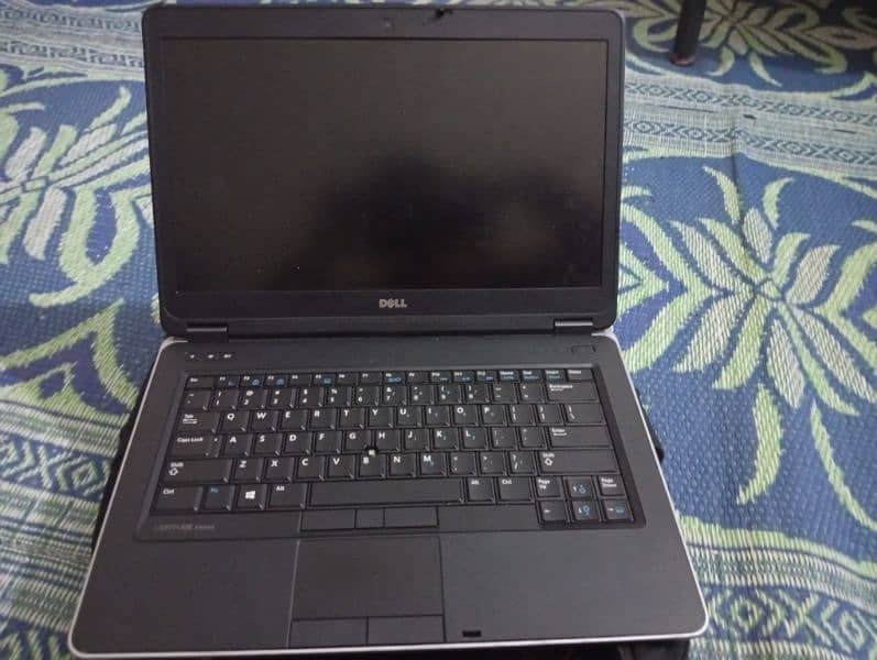 Dell latitude E6440 8/512HDD 8