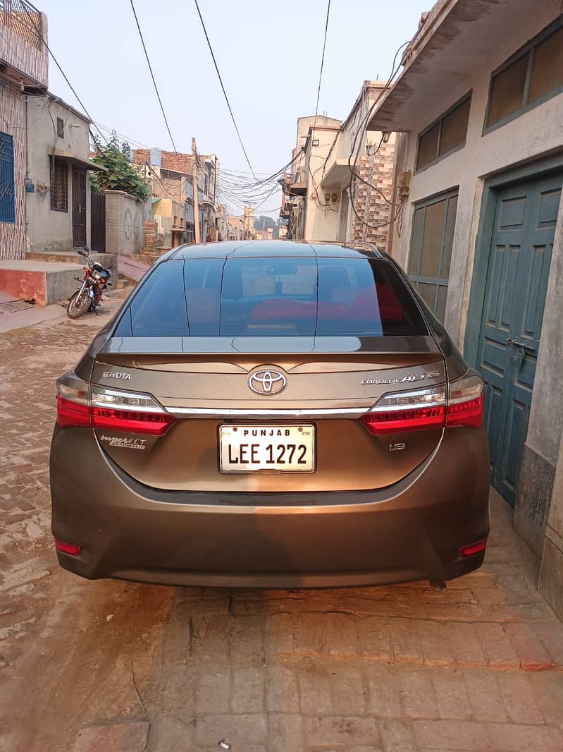 Toyota Corolla Altis Automatic 1.6 2015 Model 1