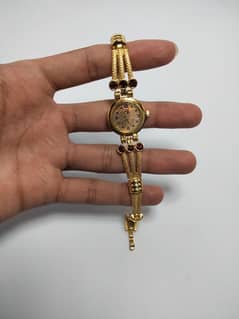 Best Women bracelet type watch | golden colour watch for woman |