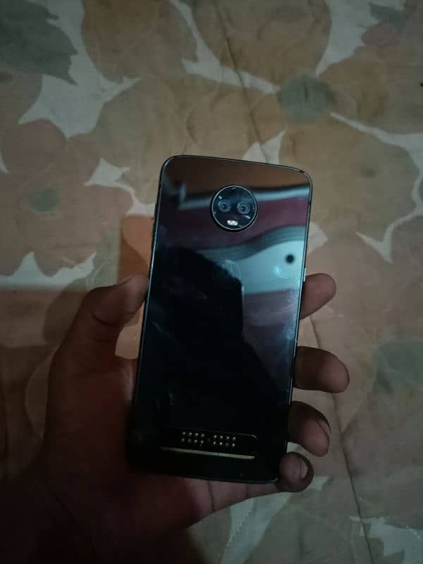 moto Z³ 4/64. non PTA 2