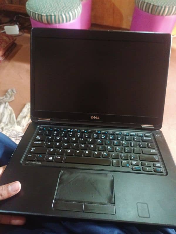 5th generation core i5 4gb ram 128gb ssd 1