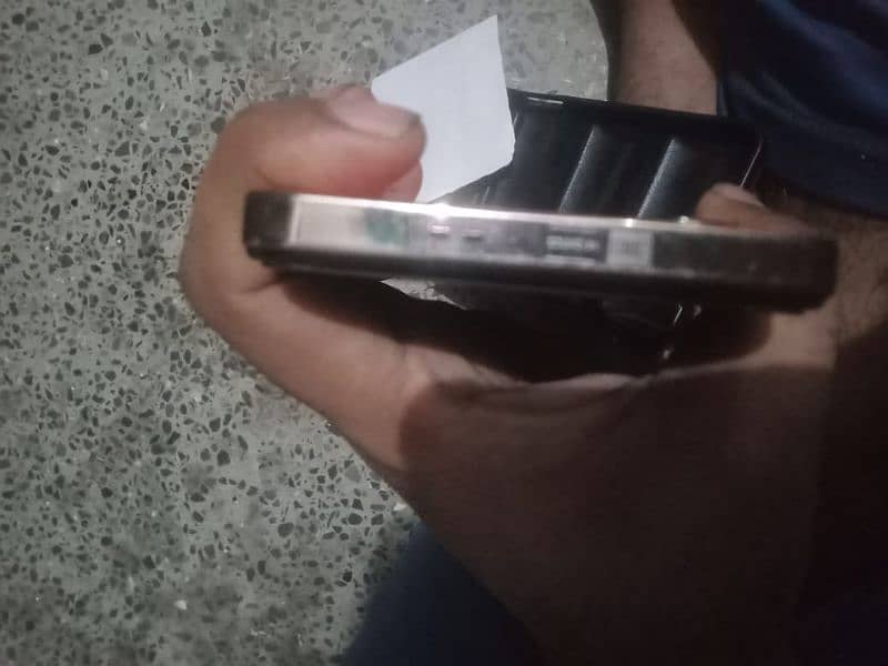 Infinix note 30 8/256 1