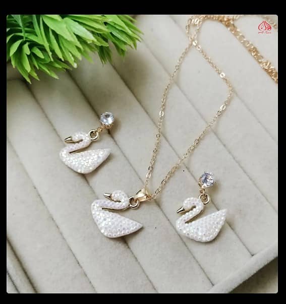 Black and White  Swan Duck Crystal Pendant and earrings For Girls 1