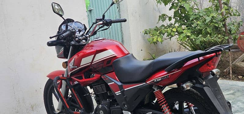 Honda CB 150F 8