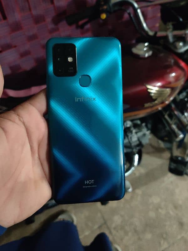 Infinix hot 10 6/128gb 4