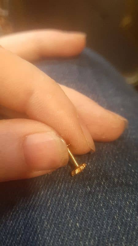 gold nose pin+surprise gift 3