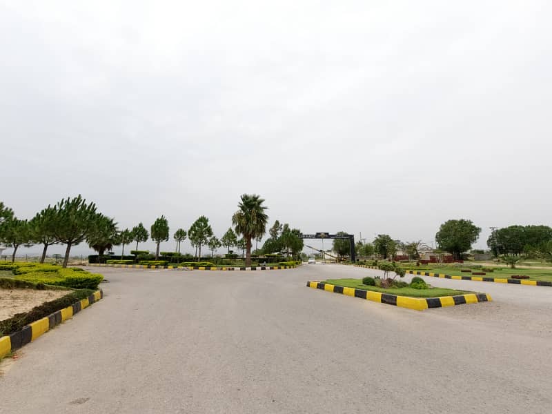 2 Kanal Plot File Booking Available For Sale On Installments At Zinnia Block Taj Residencia One Of The Most Beautiful Locations Of Islamabad, Down Payment 50 Lakh 25