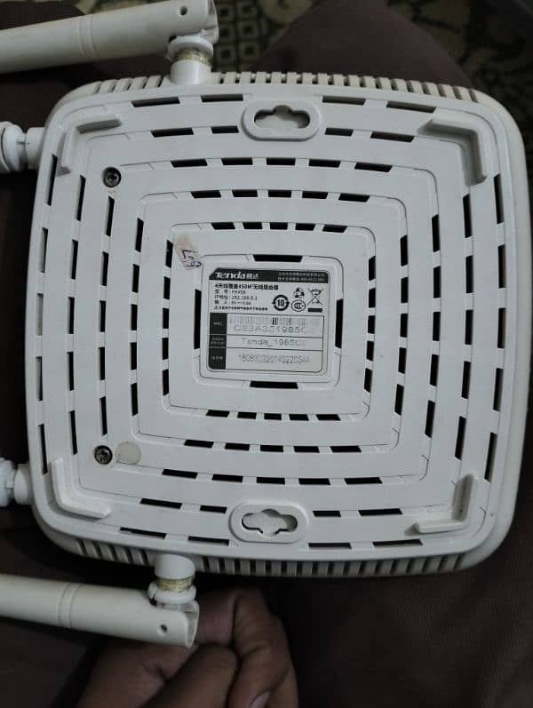 Tenda Wifi F4 Router 4