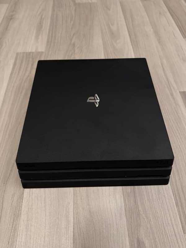 playstation 4 pro 0