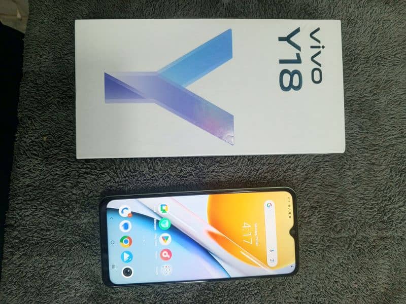 VIVO Y18 4+4/128 1