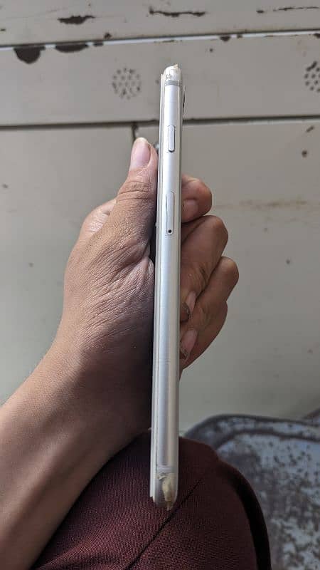 iPhone 8 plus 64GB nonpta. 7