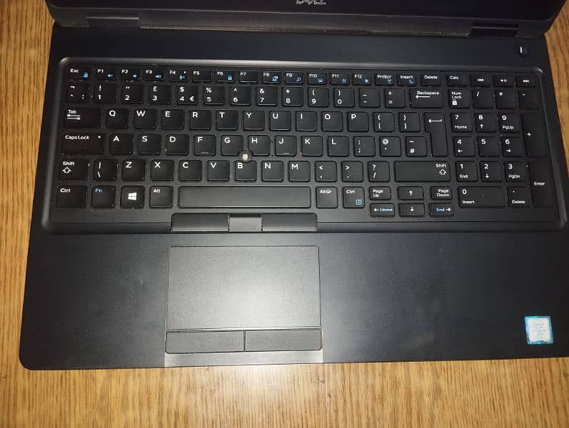 dell Latitude 5590 16 gb Ram 250 gb SSD 3