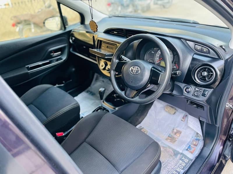 Toyota Vitz 2018 4