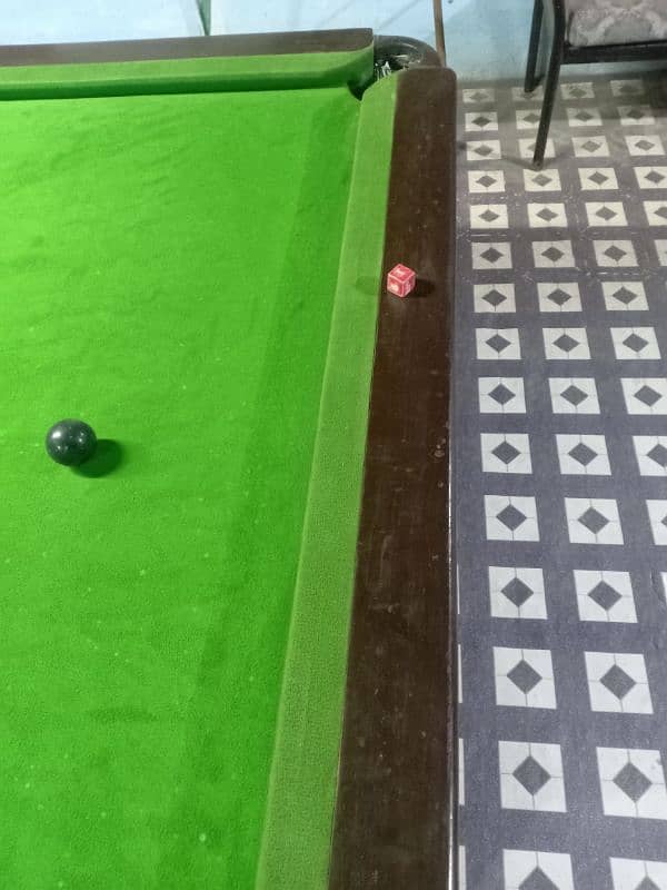 SNOOKER 5X10 AND 3X6 available good conditioned 7