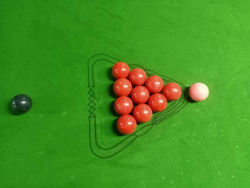 SNOOKER 5X10 AND 3X6 available good conditioned 13