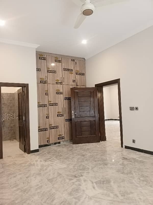 Beautiful House Lower Ground Available For Rent In E11 Islamabad 8