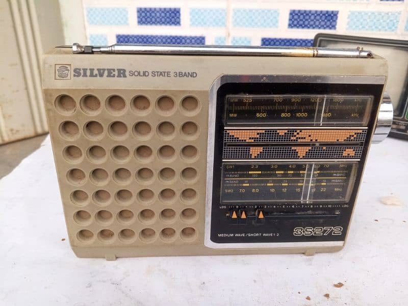 Radio silver 3 band 3