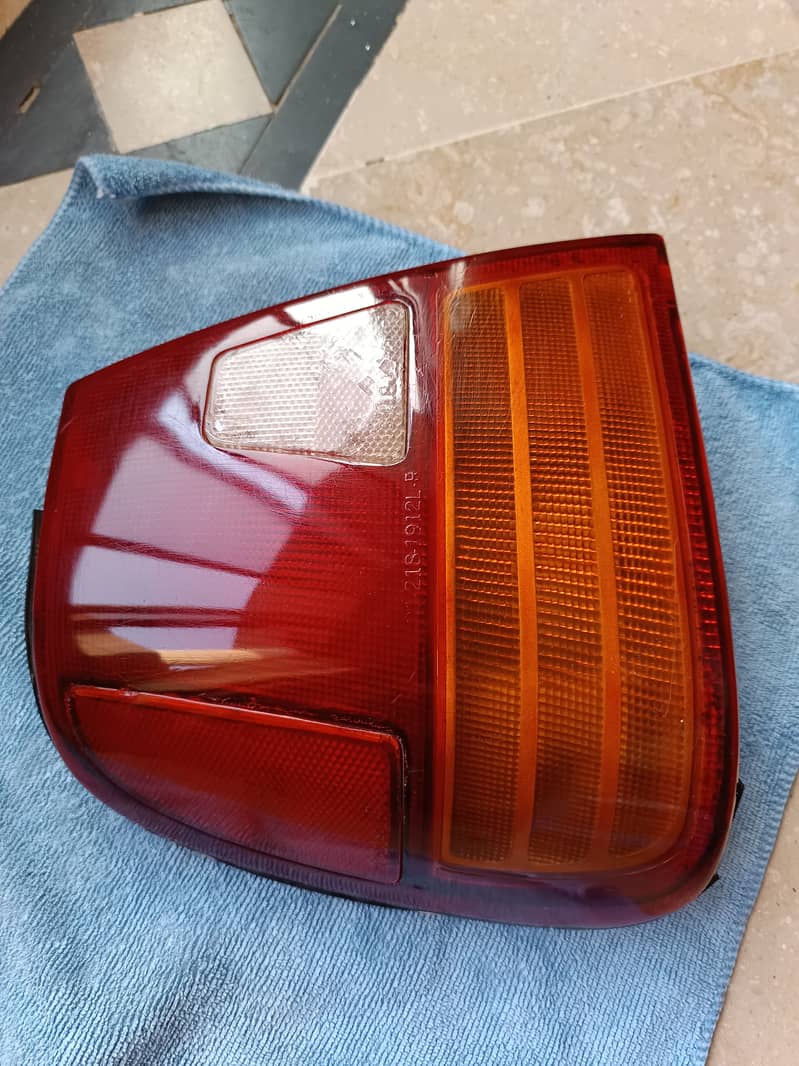 Suzuki Margalla tail light 12