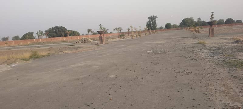 3.3 Marla Residential Plot available on installments Al-Karim Town Muhammad Pur road swl. 11