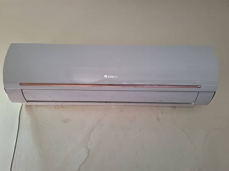 Gree 1.4 ton inverter AC 0